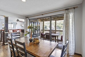 Dining - Stunning Views, Inviting Pools, and Endless Fun! (Osage Beach)