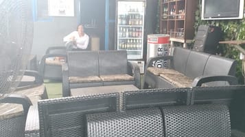 住宿內酒吧