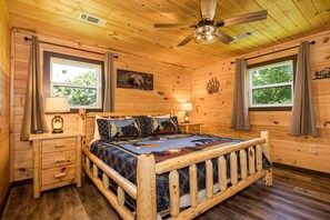4 bedrooms, iron/ironing board, free WiFi, bed sheets - Mountain Creek View- Fire pit, Creek, Arcade game, pool table, arcade basketball (Sevierville)