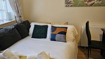 Apartment | 1 bedroom, iron/ironing board, free WiFi, bed sheets