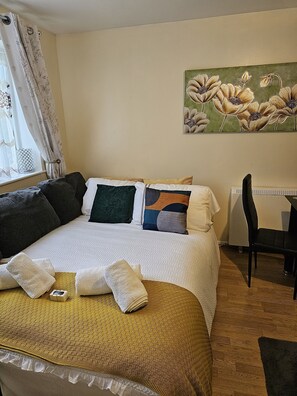 Apartment | 1 bedroom, iron/ironing board, free WiFi, bed sheets
