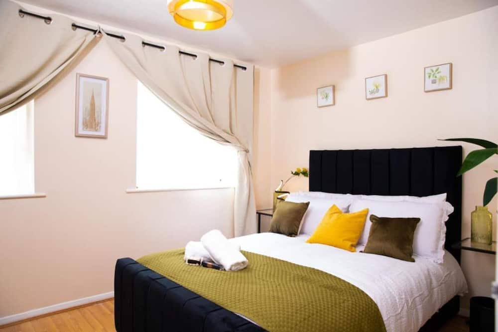 Inviting 1-bed Apartment in London, Near Hotsput - Highams Park