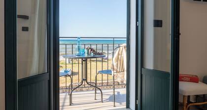 Tusa Bay. Enjoy the sun and sea at 1BR House a few Steps Away From the Beach