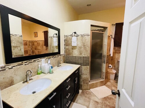 Premium One Bedroom Unit Within Walking Distance to Fish Fry and Beaches