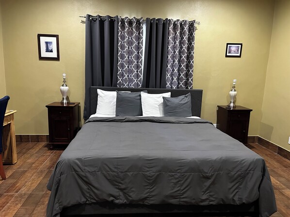 1 chambre, bureau, fer et planche à repasser, Wi-Fi gratuit