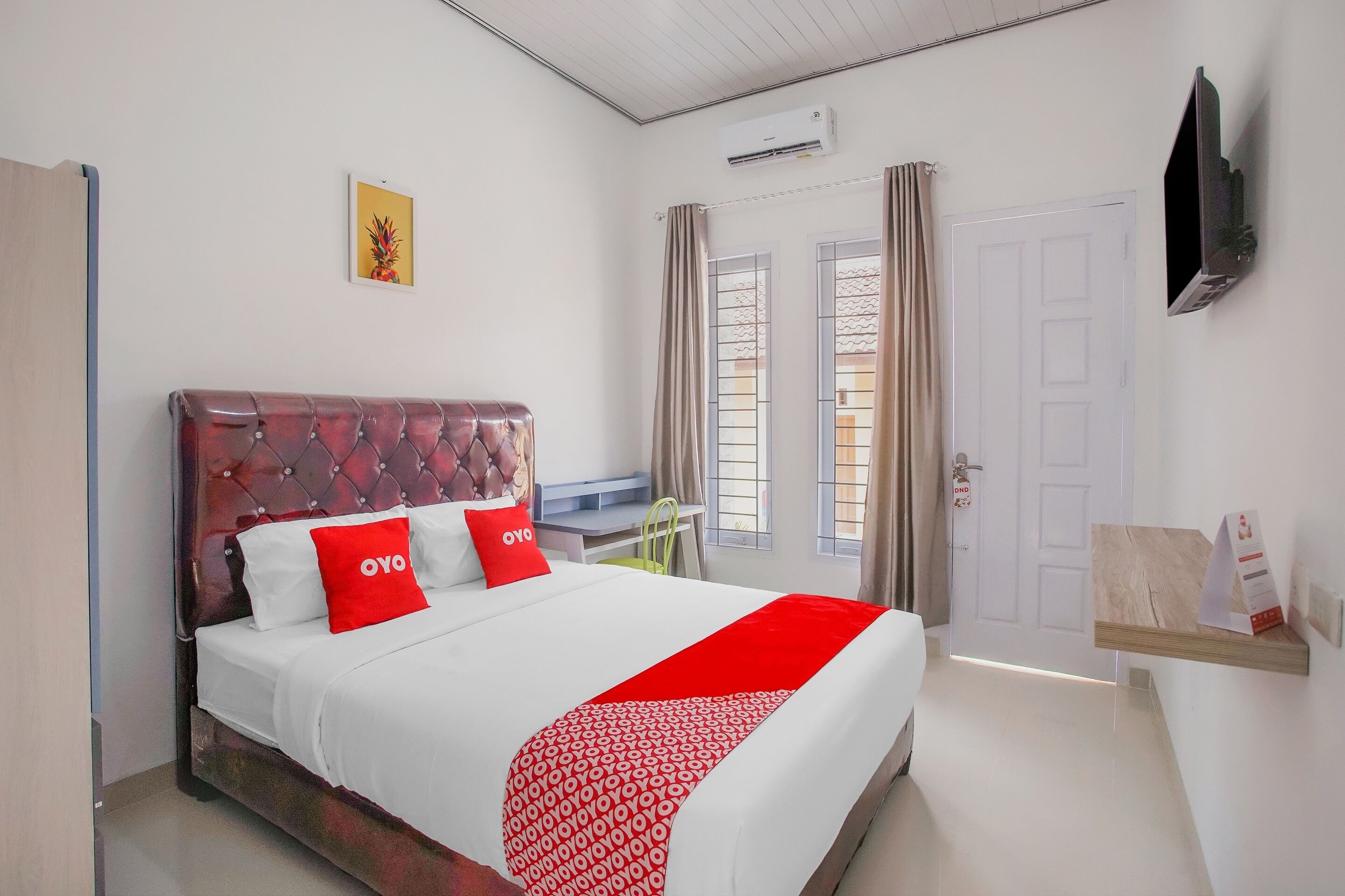 Habitación doble estándar | Escritorio, espacio para trabajar con laptop y wifi gratis 