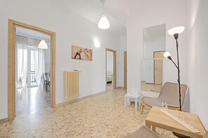 Family Apartment, 2 Bedrooms, Balcony (Casa Ojala' in the center of) | Interior - Casa Ojala' in the Center of Alberobello (Alberobello)