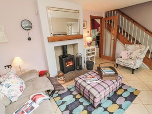Living area - Coast Cottage (Bamburgh)