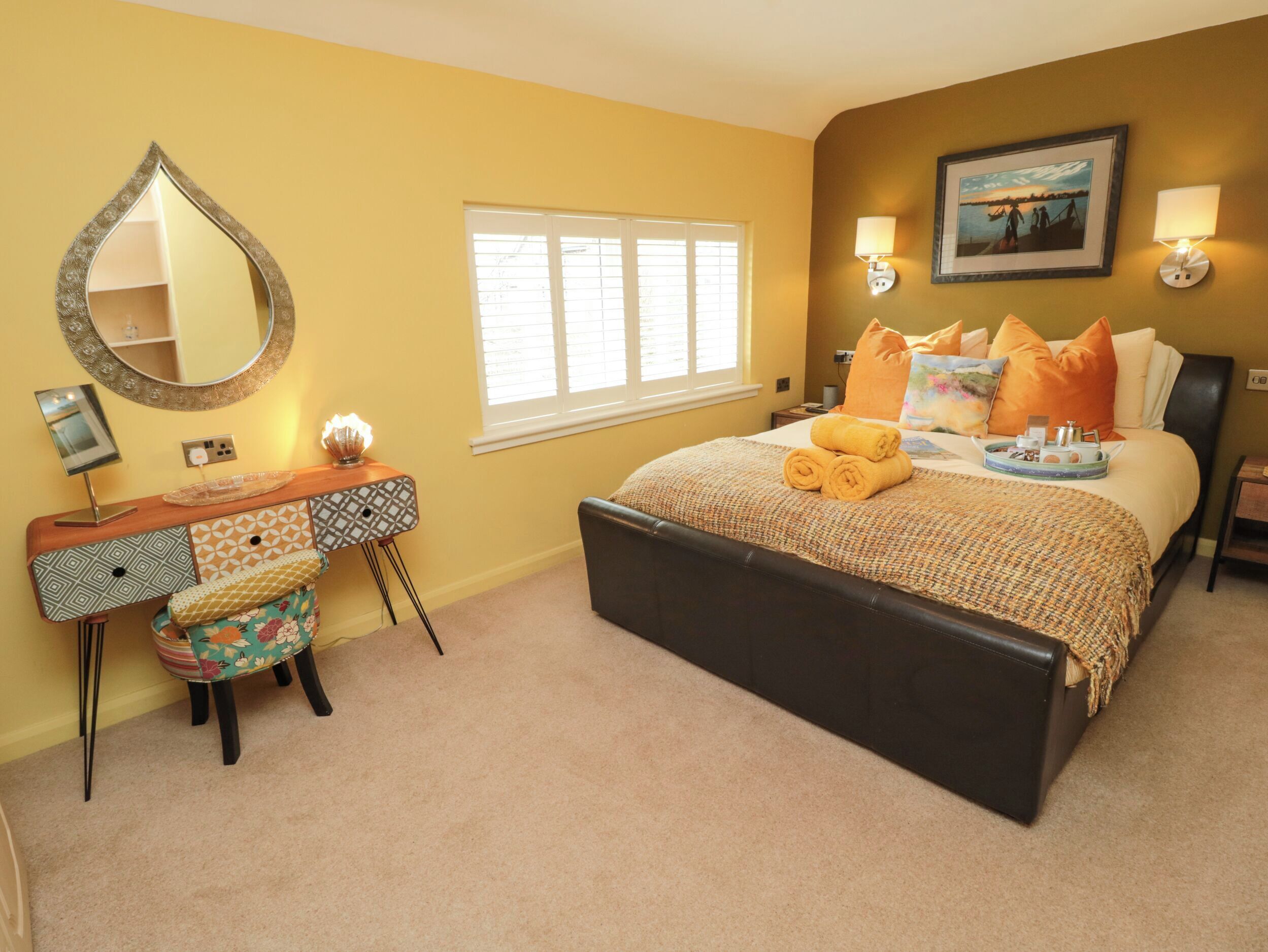 2 habitaciones, decoración personalizada y muebles diferentes 