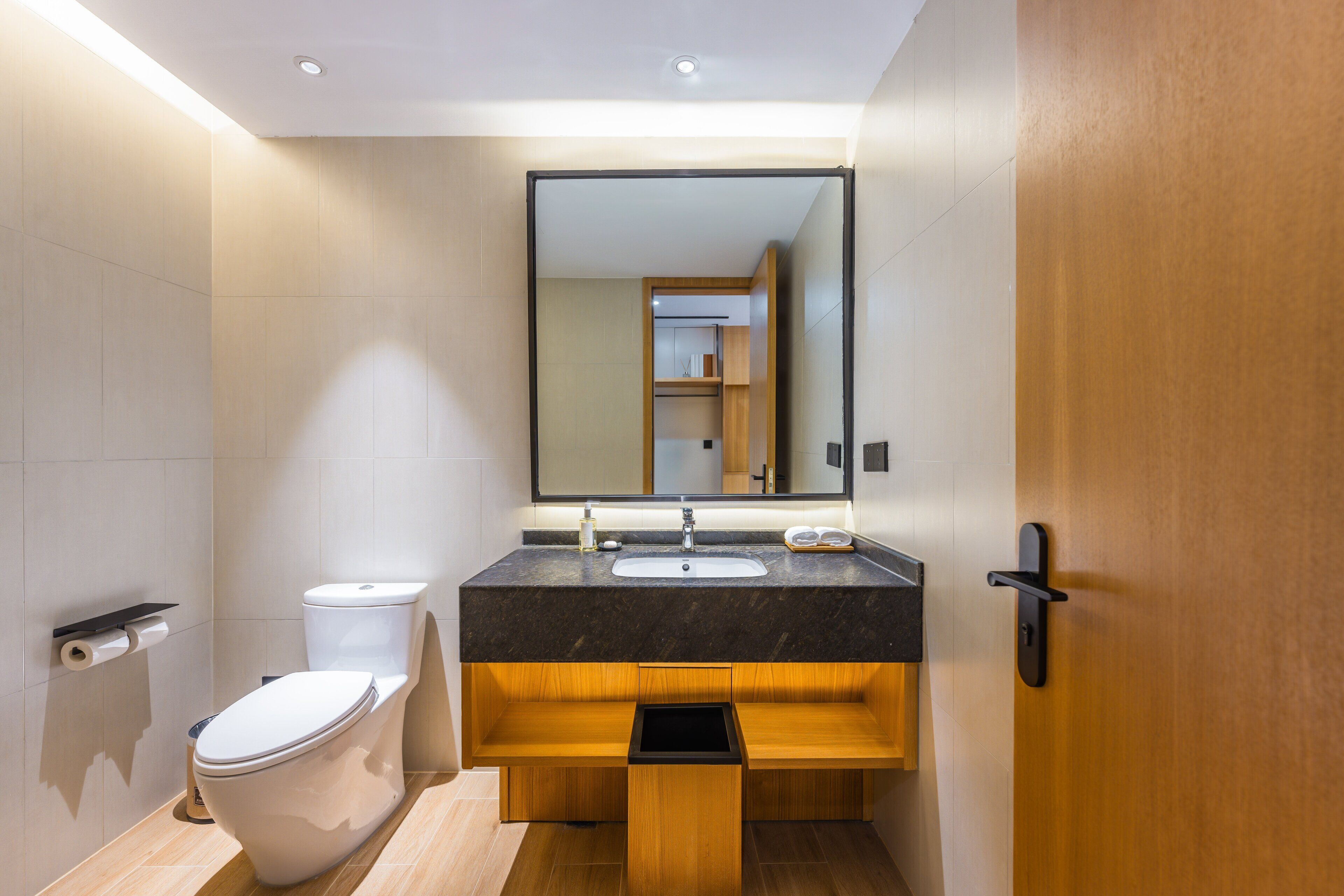 Suite, 1 King Bed | Bathroom