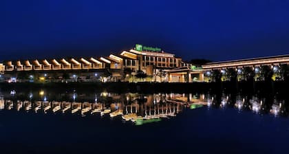 Holiday Inn Wuyi Mountain Water Village by IHG