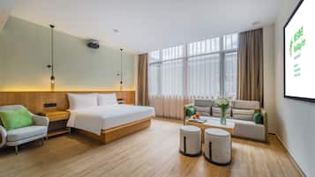1 bedroom, bed sheets