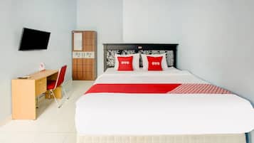 Standard Double Room | Desk, laptop workspace, free WiFi, bed sheets