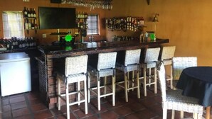 Bar (in der Unterkunft)