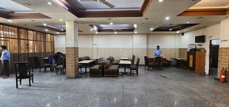 Reception. Hotel Jageer Bawana