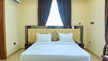 Deluxe Studio Suite | 1 bedroom, individually decorated, individually furnished, desk