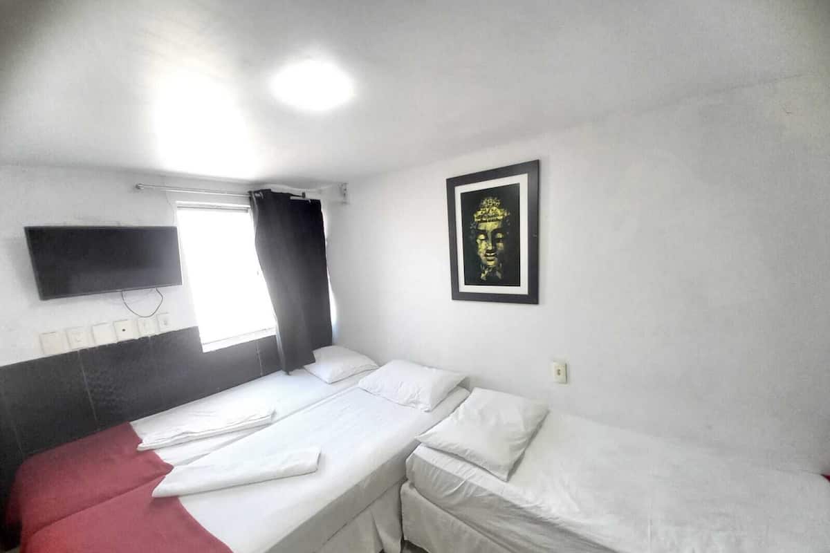 Quintuple Room