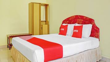 Standard Double Room | Desk, free WiFi, bed sheets