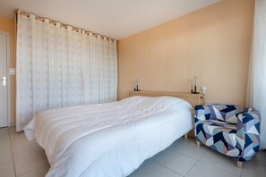 Fer et planche à repasser