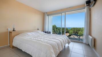 Fer et planche à repasser