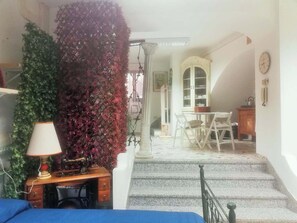 Villa Deluxe | Aire de sĂ©jour | Ăcran dâordinateur, imprimante