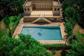 Pool - Hiddem Gem 3bedroom apartment with a pool (Nairobi)