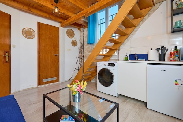 Standard Duplex | Private kitchenette
