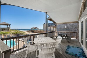 تناول الطعام بالخارج