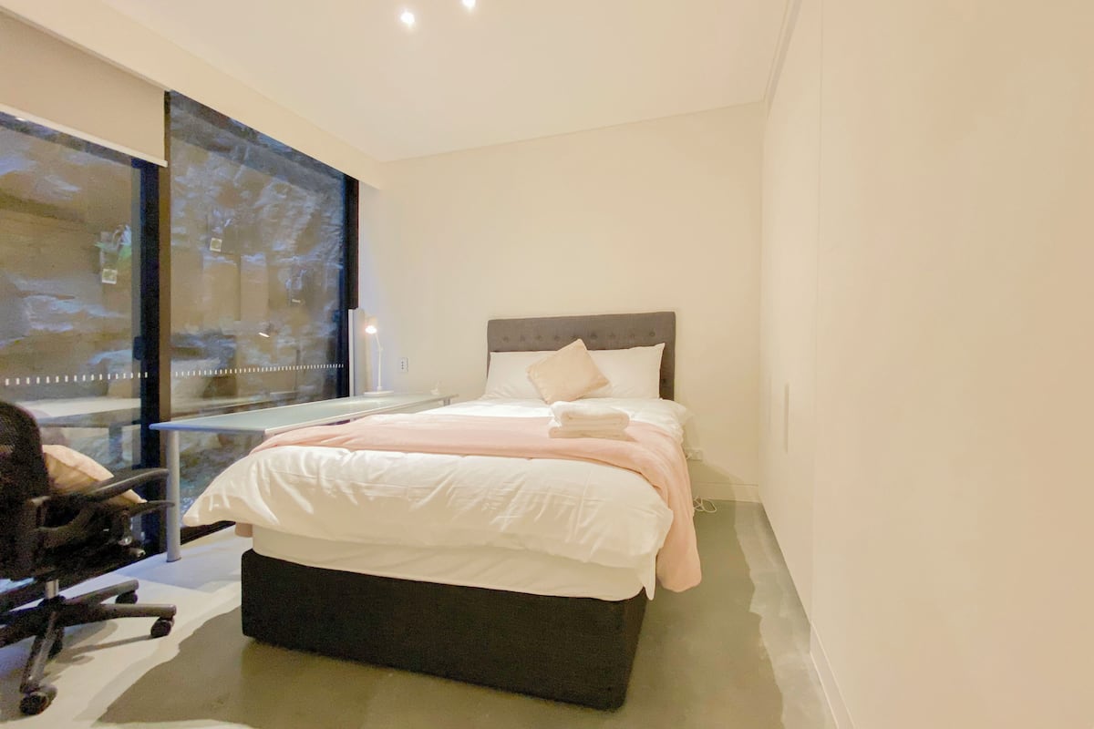 1 bedroom, desk, free WiFi