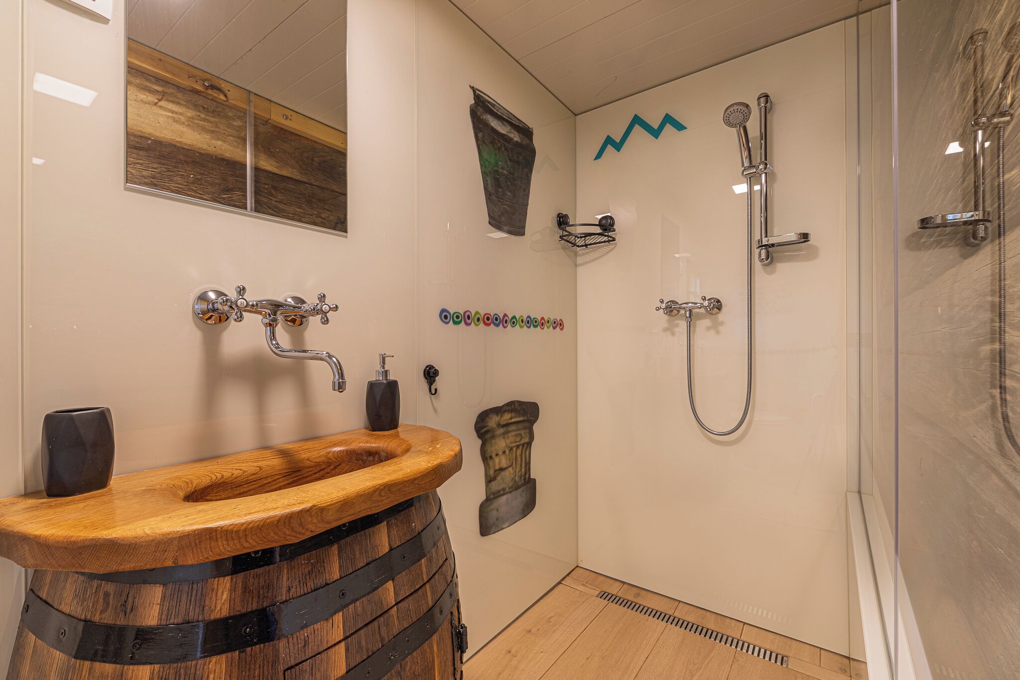 Comfort House | Bathroom | Shower, hair dryer, towels, toilet paper