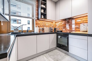 Kühlschrank, Ofen, Geschirrspüler, Toaster