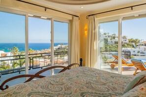 5 bedrooms, in-room safe, free WiFi, bed sheets