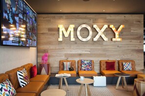 Lobby - Moxy Vienna City East (Vienna)