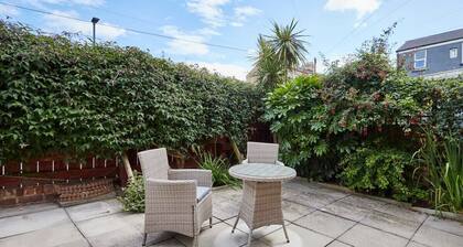 Host & Stay | Pearl Street