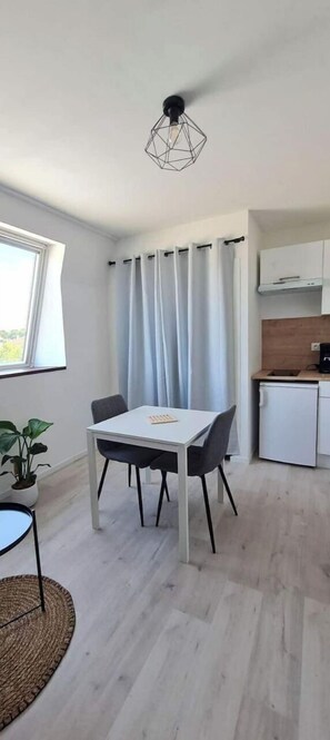 Dining - Studio Cosy Le 12 (Châlons-en-Champagne)