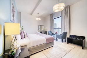 2 bedrooms, in-room safe, iron/ironing board, free WiFi