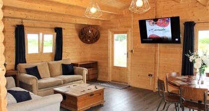 Inviting 3-bedroom Lodge in Ashton Under Hill