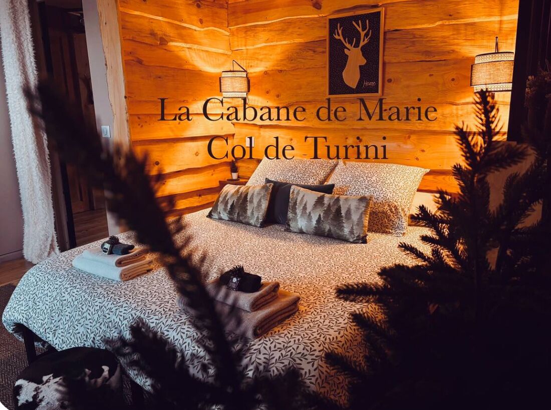 1 slaapkamer, een bureau, een strijkplank/strijkijzer, wifi