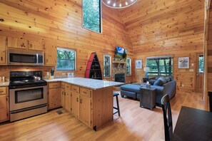 Interior - Seven's Secret - Riverside Vacation Home (McCaysville)