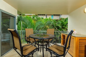 Condo, 2 Bedrooms | Outdoor dining