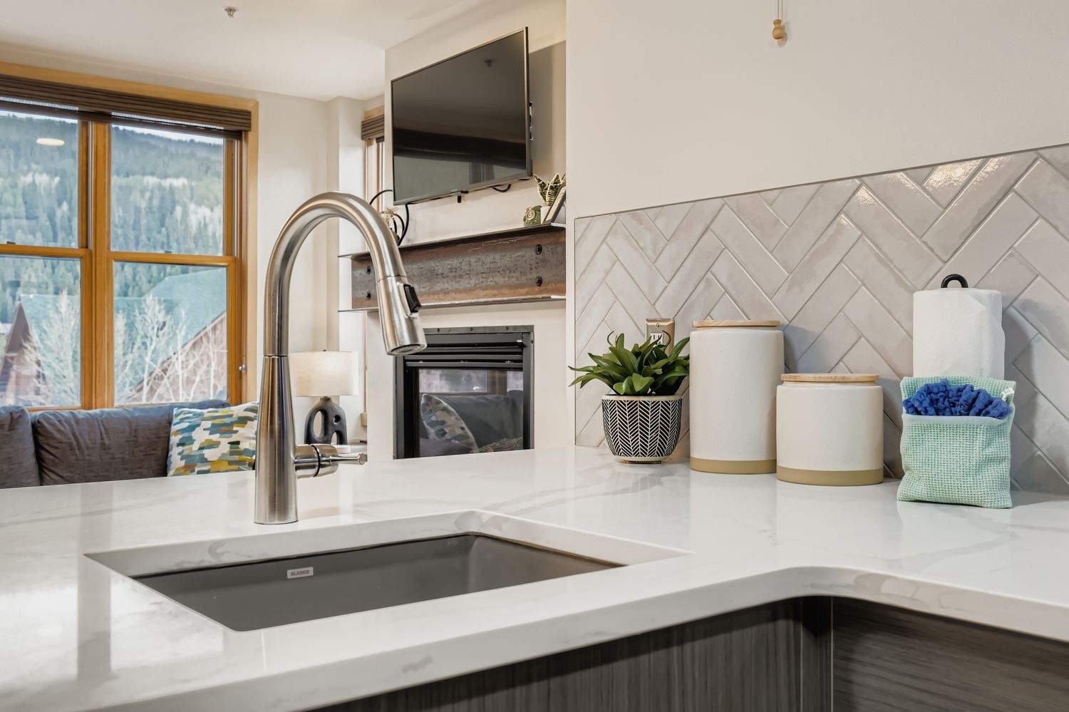 Condo, 3 Bedrooms | Interior