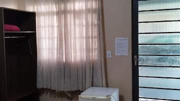 Quarto standard | Wi-Fi de cortesia, roupa de cama