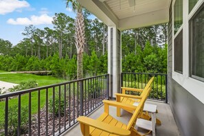 House, 3 Bedrooms | Balcony