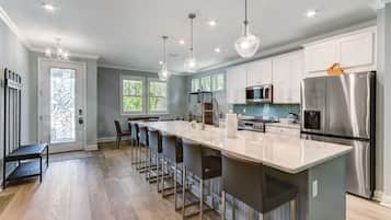 Rumah, 3 kamar tidur | Dapur pribadi | Lemari es, oven, mesin pembuat kopi/teh, dan pemanggang roti