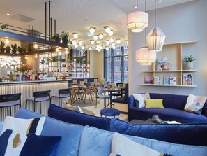 Lunch and dinner served, Scandinavian cuisine - Novotel Hamburg Central Station (Hamburg)