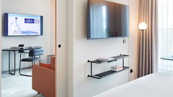 Superior Room, 1 Double Bed with Sofa bed | Hypo-allergenic bedding, pillowtop beds, minibar, in-room safe