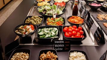 Tägliches Frühstücksbuffet gegen Gebühr
