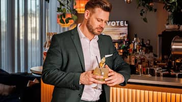 Bar (in der Unterkunft)