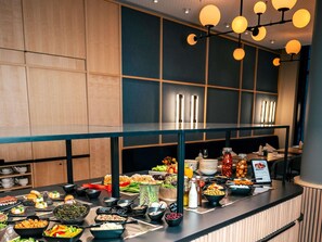 Lunch and dinner served, Scandinavian cuisine - Novotel Hamburg Central Station (Hamburg)