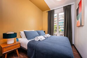 3 bedrooms, desk, iron/ironing board, free WiFi - Sweett | Aragon Park Miro 103 (Barcelona)